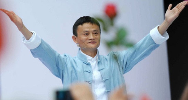 今天你对我爱搭不理,明天我让你高攀不起