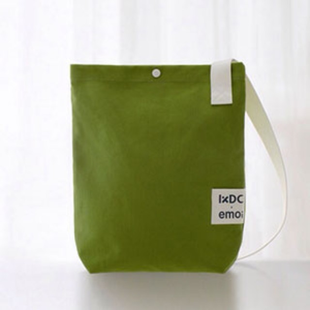 国庆节后，emoi设计师背包送给你