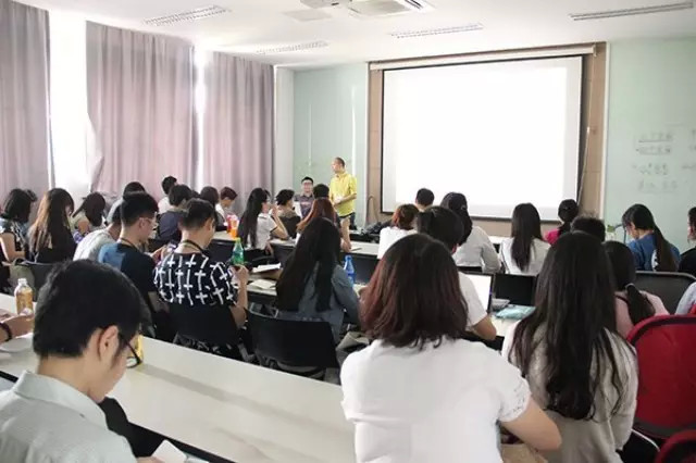 设计教育再设计:“设计思维驱动创新”