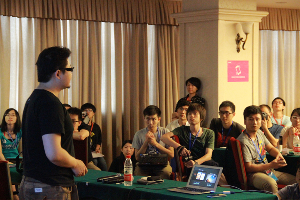 朱印与观众深入交流、互动