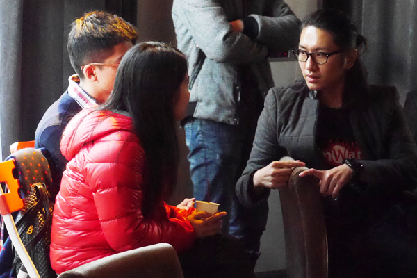 与会者与分享嘉宾做进一步交流