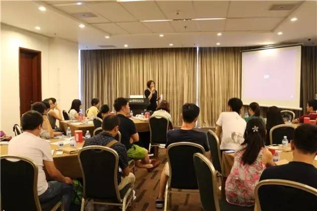 如何打造统一且有特色的天猫?